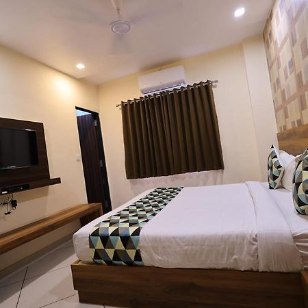 Maruti Group Of Hotels - Shri Naman Nathdwara Exterior photo